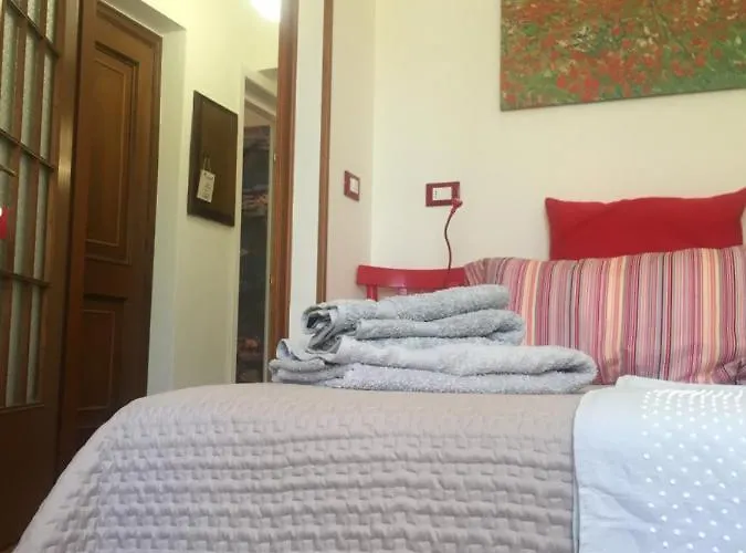 A Casa Di Elena Bed & Breakfast Finale Ligure